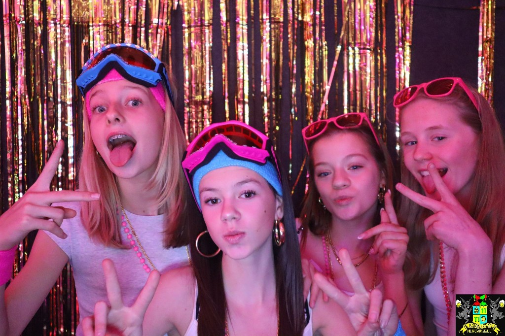 ../Images/Jeugd Opwarmbal Photobooth 246.jpg